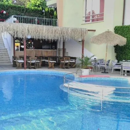 Alex S Nadhernym Panoramatickym Vyhledem Na * Sveti Vlas